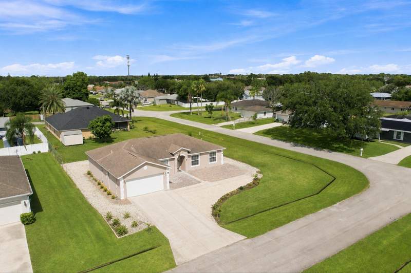 4 bedroom Single Family Residence at 602 SW Kenyoun Street, Port St Lucie Section 27, Port St. Lucie — photo 4