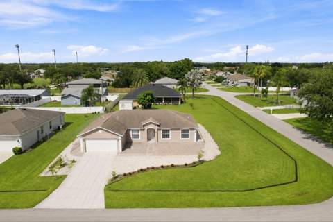 602 SW Kenyoun Street, Port St. Lucie FL - photo 7 of 33