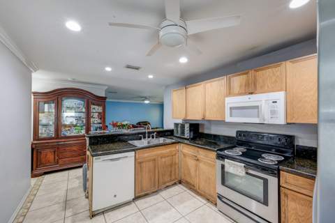 631 S A Street #631, Lake Worth Beach FL - photo 8 of 28
