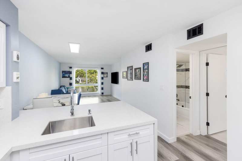 2 bedroom Condominium at 2106 S Cypress Bend Drive #207, Cypress Bend Iv-11 Condo, Pompano Beach — photo 1