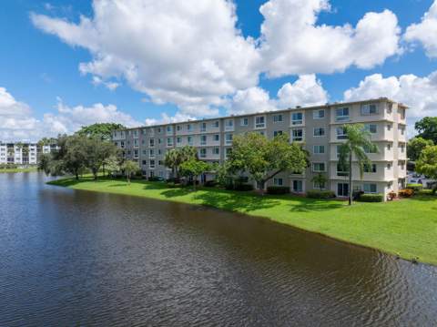2106 S Cypress Bend Drive #207, Pompano Beach FL - photo 24 of 34
