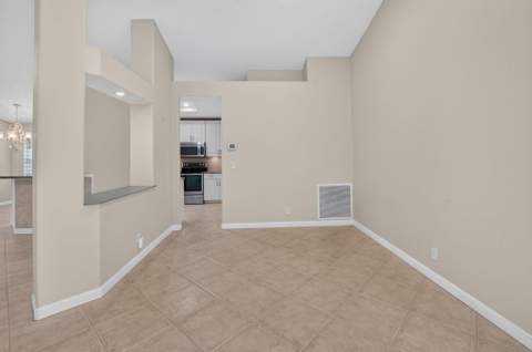 7423 Brunswick Circle, Boynton Beach FL - photo 8 of 45