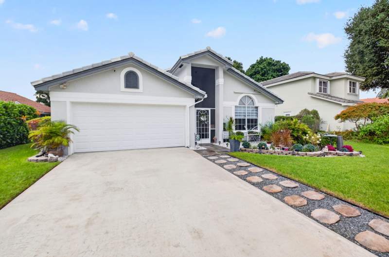 3 bedroom Single Family Residence at 5960 Aquamarine Way, Rainbow Lakes Tr E, Boynton Beach — photo 3