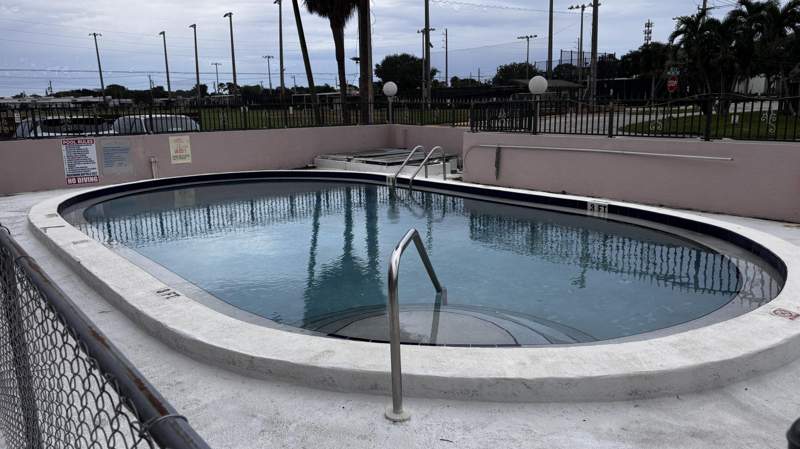 2 bedroom Condominium at 250 NE 40th Street #38, Northeast Heights Condo Phase I, Oakland Park — photo 3