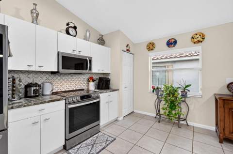 5670 Swaying Palm Lane, Boynton Beach FL - photo 19 of 91