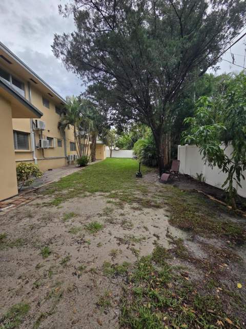2716 NE 30th Place #105C, Fort Lauderdale FL - photo 17 of 20