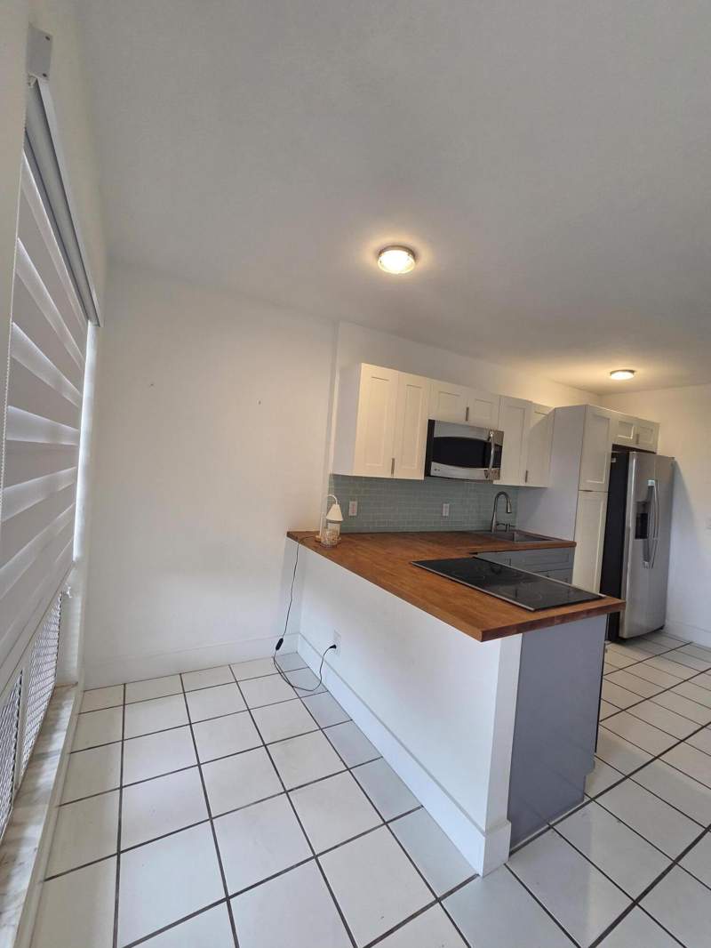 1 bedroom Condominium at 2716 NE 30th Place #105C, Sutton Place Condo, Fort Lauderdale — photo 3