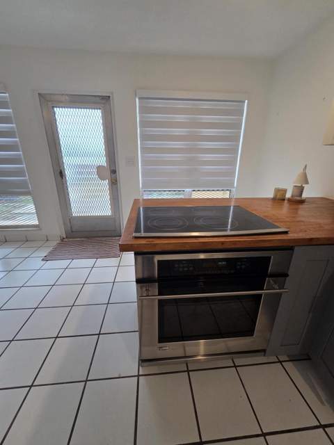 2716 NE 30th Place #105C, Fort Lauderdale FL - photo 7 of 20