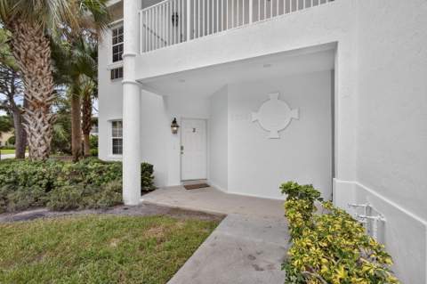 9002 Sand Shot Way, Port St. Lucie FL - photo 7 of 41