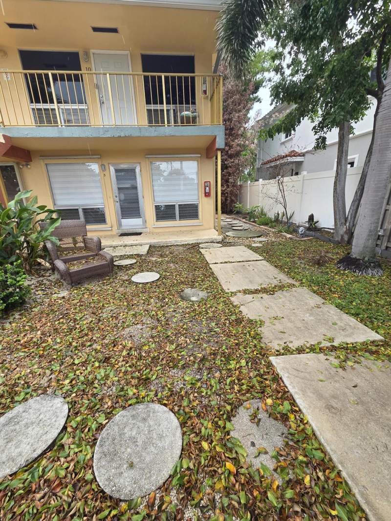 1 bedroom Condominium at 2716 NE 30th Place #105C, Sutton Place Condo, Fort Lauderdale — photo 2