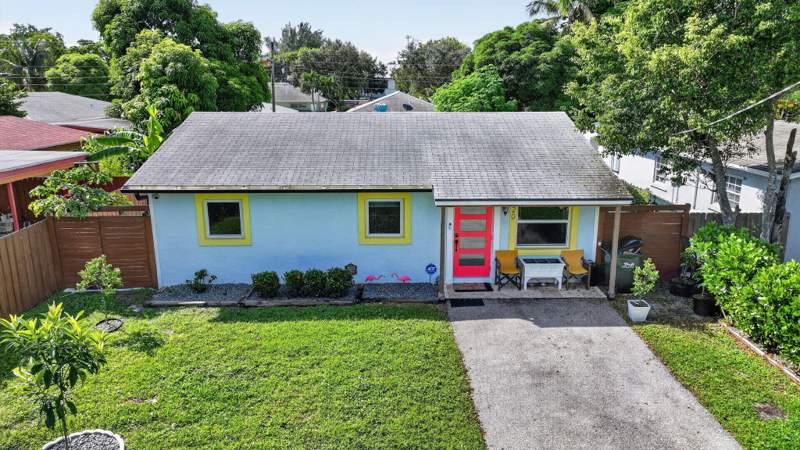 3 bedroom Single Family Residence at 220 Reigle Avenue, Southridge, Delray Beach — photo 2