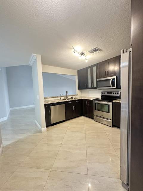 1238 NW 51st Way #1238, Deerfield Beach FL - photo 8 of 26