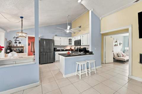 1731 SW 85th Avenue, Miramar FL - photo 8 of 25
