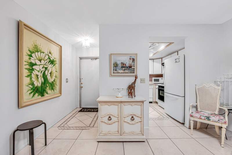2 bedroom Condominium at 2857 W Ashley Drive #A, Cresthaven Villas 7 Condo, West Palm Beach — photo 2