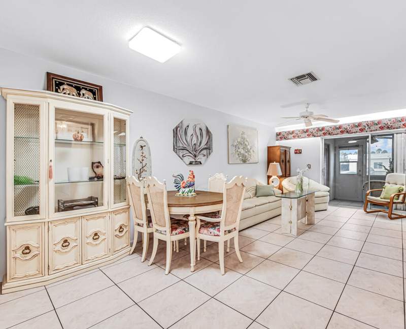 2 bedroom Condominium at 2857 W Ashley Drive #A, Cresthaven Villas 7 Condo, West Palm Beach — photo 3
