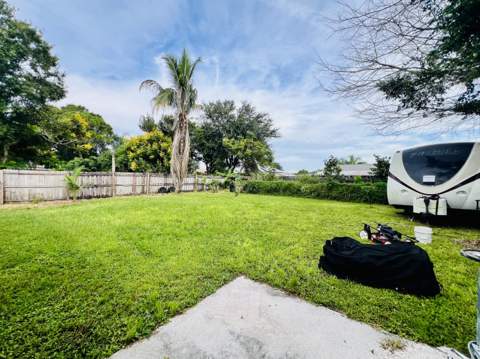 1475 SE Grapeland Avenue, Port St. Lucie FL - photo 10 of 10