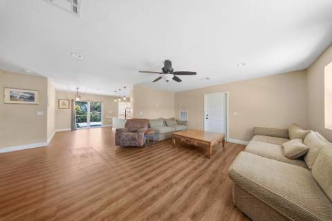 2531 Sun Up Lane, Lake Worth FL - photo 11 of 39