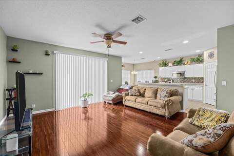 1126 SW East Louise Circle, Port St. Lucie FL - photo 11 of 44