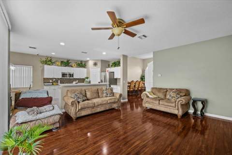 1126 SW East Louise Circle, Port St. Lucie FL - photo 12 of 44
