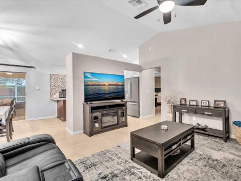 1918 SW Bellevue Avenue, Port St. Lucie FL - photo 18 of 77