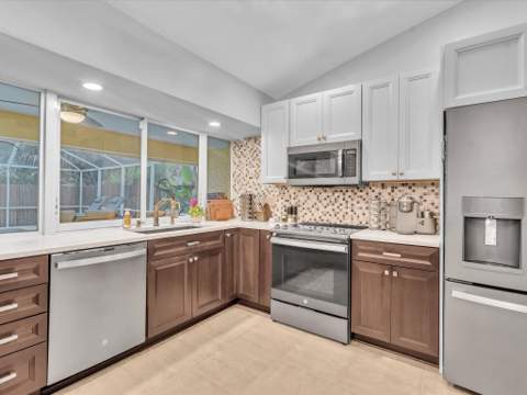 1918 SW Bellevue Avenue, Port St. Lucie FL - photo 23 of 77