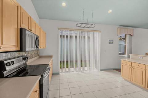 1629 SE Shelburnie Way, Port St. Lucie FL - photo 18 of 65