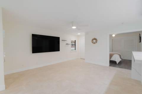 12660 Shoreline Drive, Wellington FL - photo 13 of 46