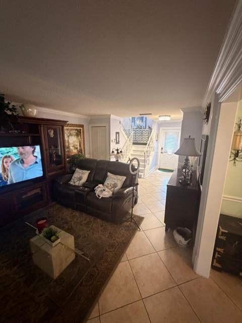 627 Laconia Circle #B, Lake Worth FL - photo 11 of 26