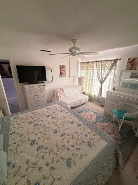 627 Laconia Circle #B, Lake Worth FL - photo 14 of 26