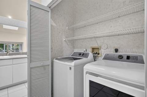 7136 Summer Tree Drive, Boynton Beach FL - photo 24 of 32