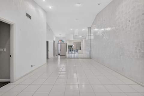 7136 Summer Tree Drive, Boynton Beach FL - photo 12 of 32