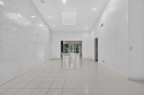 7136 Summer Tree Drive, Boynton Beach FL - photo 10 of 32