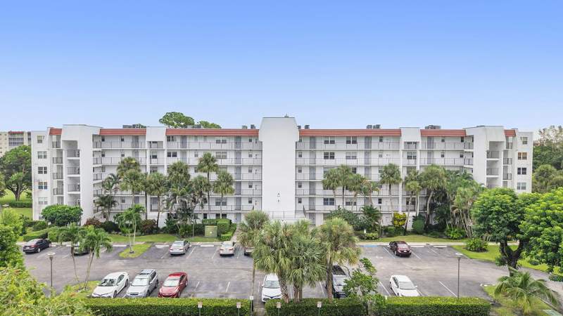 2 bedroom Condominium at 3593 Birdie Drive #104, Poinciana Place Condo A,B And C, Lake Worth — photo 4