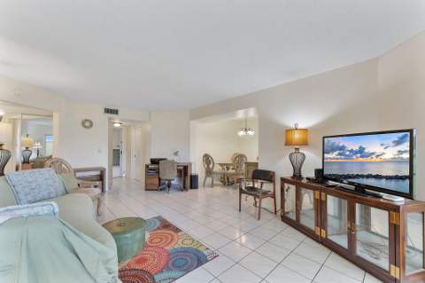 3593 Birdie Drive #104, Lake Worth FL - photo 6 of 39