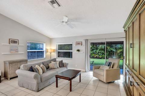 3763 S Lancewood Place, Delray Beach FL - photo 9 of 27