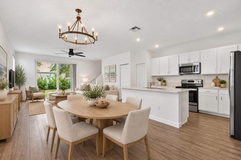 3 bedroom Townhouse at 211 SE Woodbark Street, Veranda , Veranda Landing, Port St. Lucie — photo 4