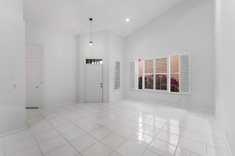 3 bedroom Single Family Residence at 8288 Horseshoe Bay Road, Aberdeen 13, Boynton Beach — photo 4