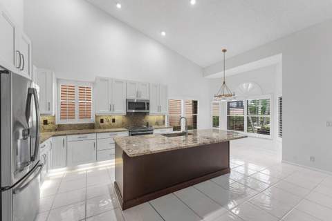 8288 Horseshoe Bay Road, Boynton Beach FL - photo 8 of 73