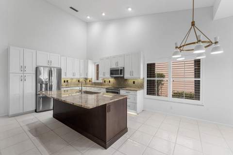 8288 Horseshoe Bay Road, Boynton Beach FL - photo 10 of 73