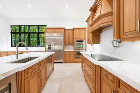 8242 Emerald Avenue, Parkland FL - photo 15 of 57