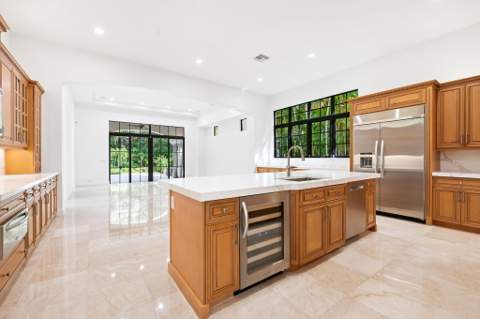 8242 Emerald Avenue, Parkland FL - photo 13 of 57