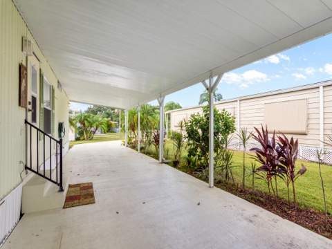 7 La Paloma Lane, Port St. Lucie FL - photo 22 of 49