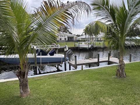 2070 NW Pine Tree Way, Stuart FL - photo 24 of 34