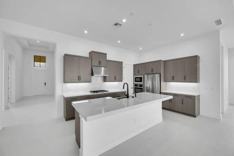 9528 St. Germain Drive, Palm Beach Gardens FL - photo 14 of 43