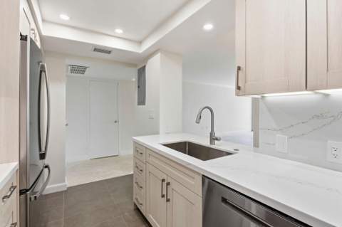 1225 S Ocean Boulevard #101, Delray Beach FL - photo 8 of 38