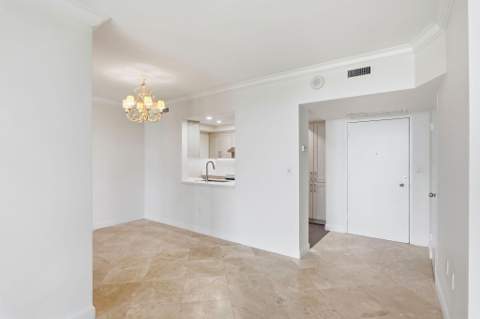 1225 S Ocean Boulevard #101, Delray Beach FL - photo 10 of 38