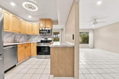 1149 NW 13th Street #Apt 6, Boca Raton FL - photo 9 of 22