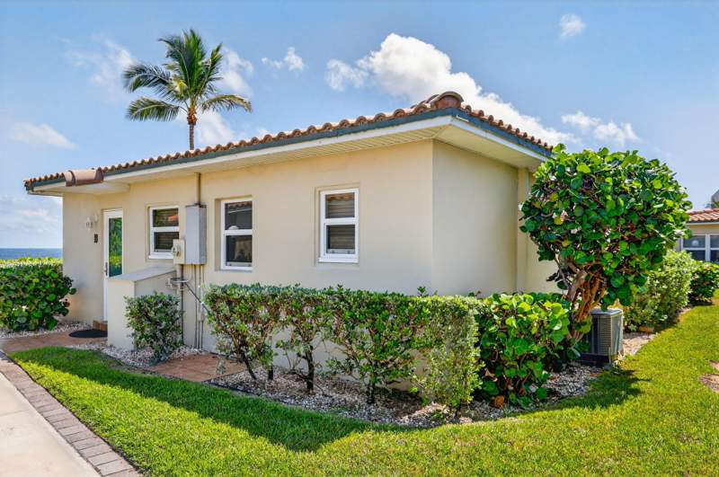 2 bedroom Villa at 1225 Hillsboro Mile #B2, Royal Flamingo Villas Beach Resort, Hillsboro Beach — photo 4