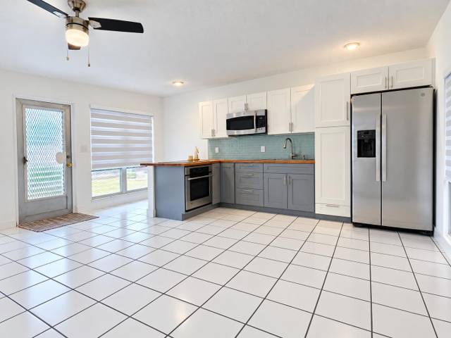 2716 NE 30TH Place #105C