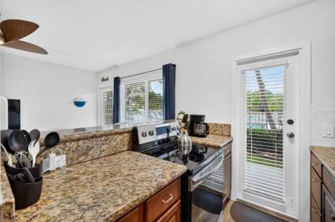 3232 Canal Drive, Pompano Beach FL - photo 20 of 54